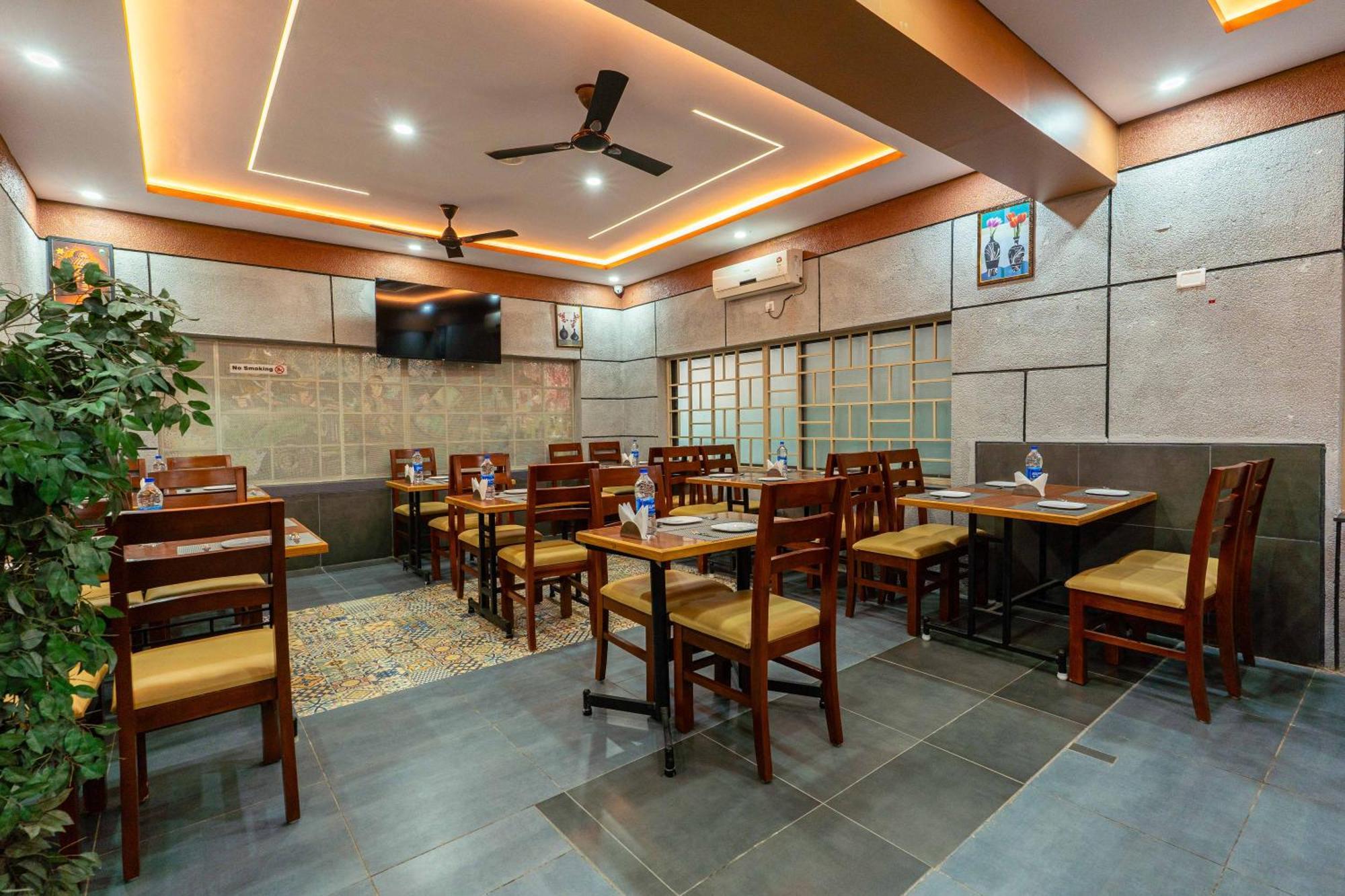 Treebo Kings Orchid Hotel Bangalore Exterior photo